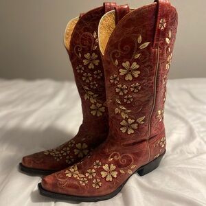 Women’s Shyanne red floral cowboy boots - 10B